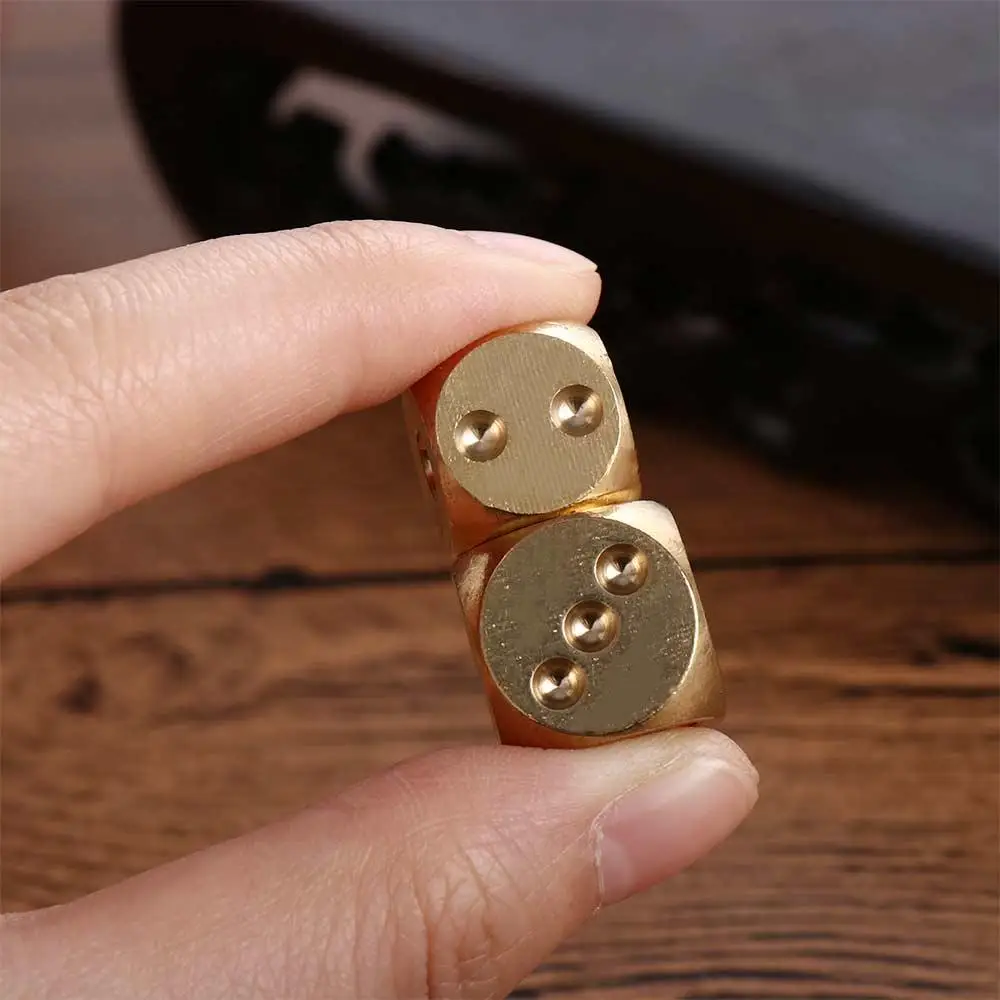 10/5PCS Brass Game Dice 15MM B - Party Games Juegos De Mesa 评论和价格